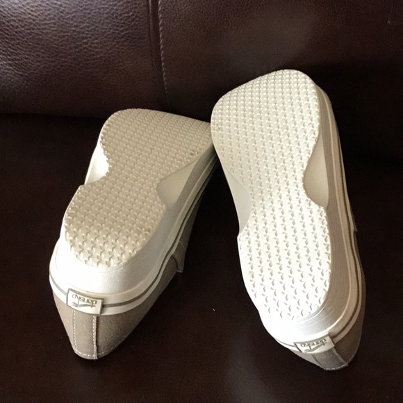 Dansko Children’s Shoes💥💥5 Star Rated💥💥 - Picture 4 of 4